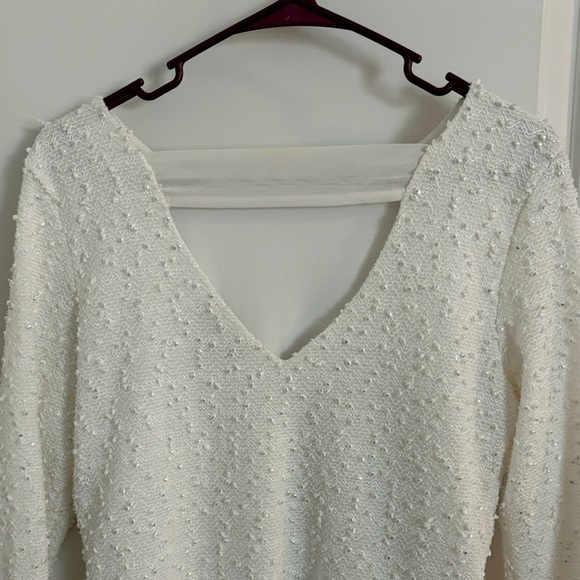Jennifer Lopez White Textured  Knit | Size M | Subtle Sparkle - Picture 5 of 6